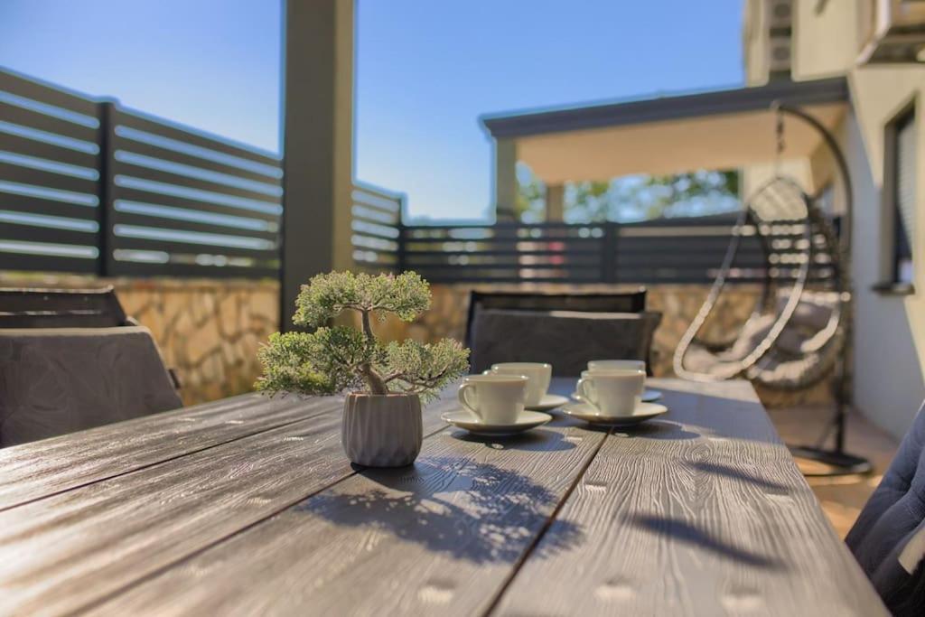 Apartment Sunrise Fuer 6 Personen In Pula-Stinjan Экстерьер фото