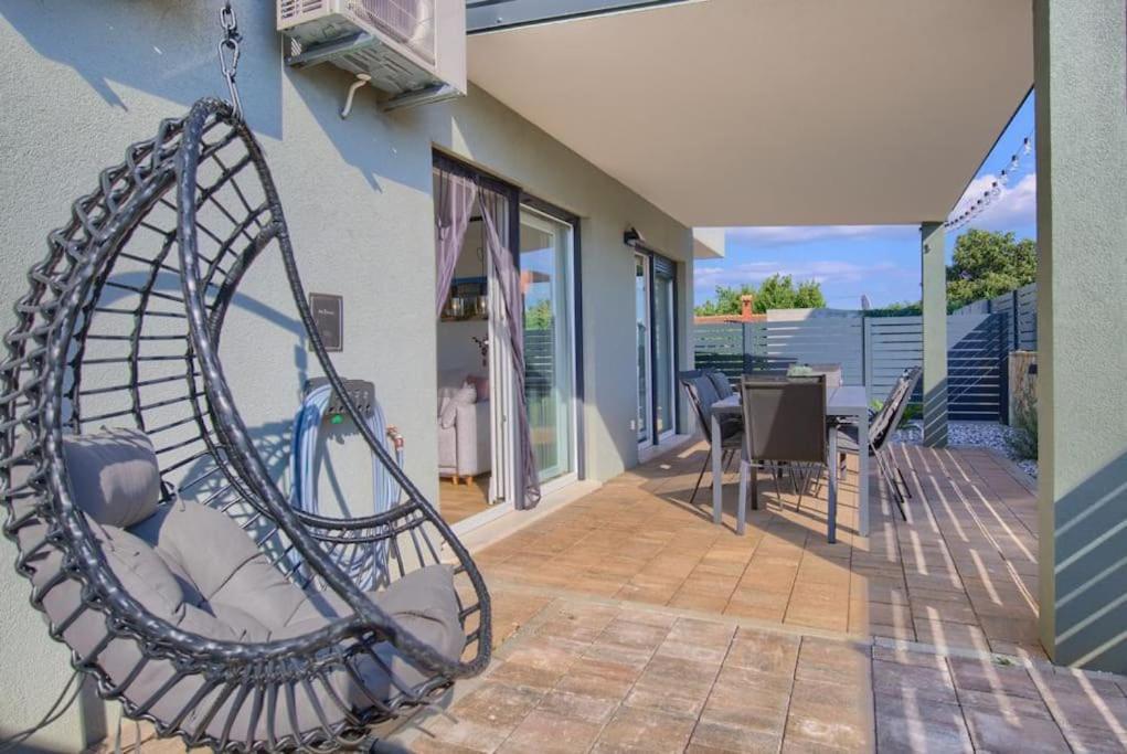 Apartment Sunrise Fuer 6 Personen In Pula-Stinjan Экстерьер фото